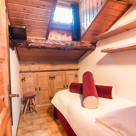Mansardalpina Apartment Livigno Exterior photo