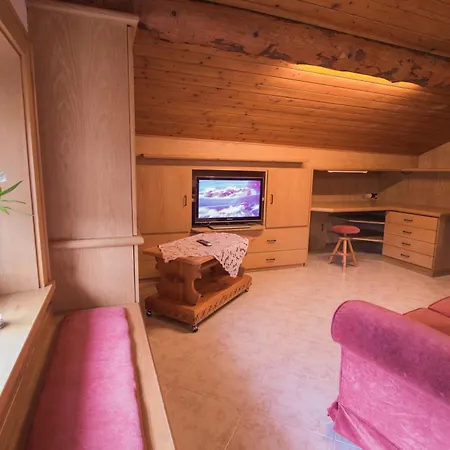 Mansardalpina Apartment Livigno Exterior photo
